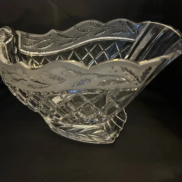 Crystal Sleigh bowl - Picture 2 of 6